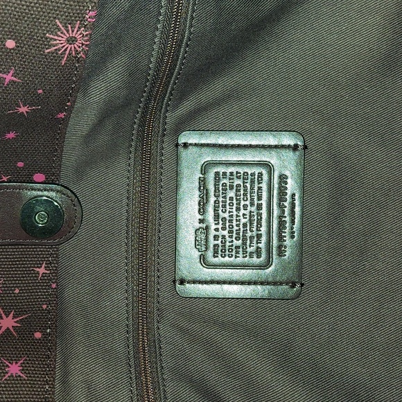 Star Wars X Coach Tote With Starry Print And Princess Leia As Boushh - Picture 4 of 4